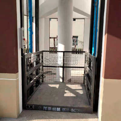 新疆昌吉州2噸3噸電動貨梯 滿足室內(nèi)外安裝需求的專業(yè)定制服務(wù)